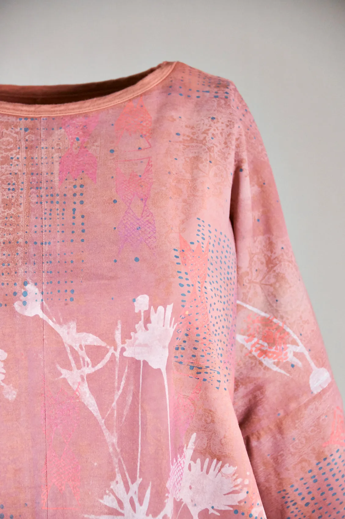 1236HD Line Tee Antique Rose Sorbet Floral 30"L