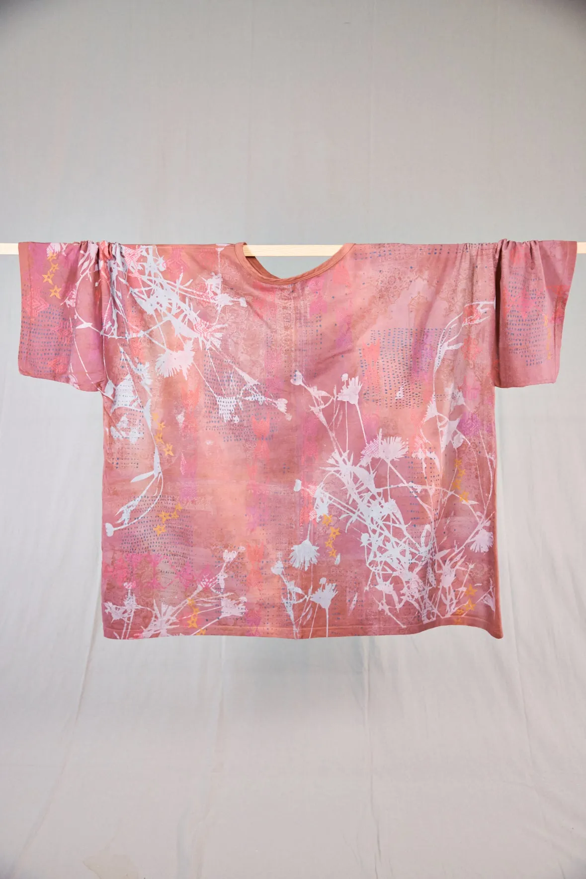 1236HD Line Tee Antique Rose Sorbet Floral 30"L