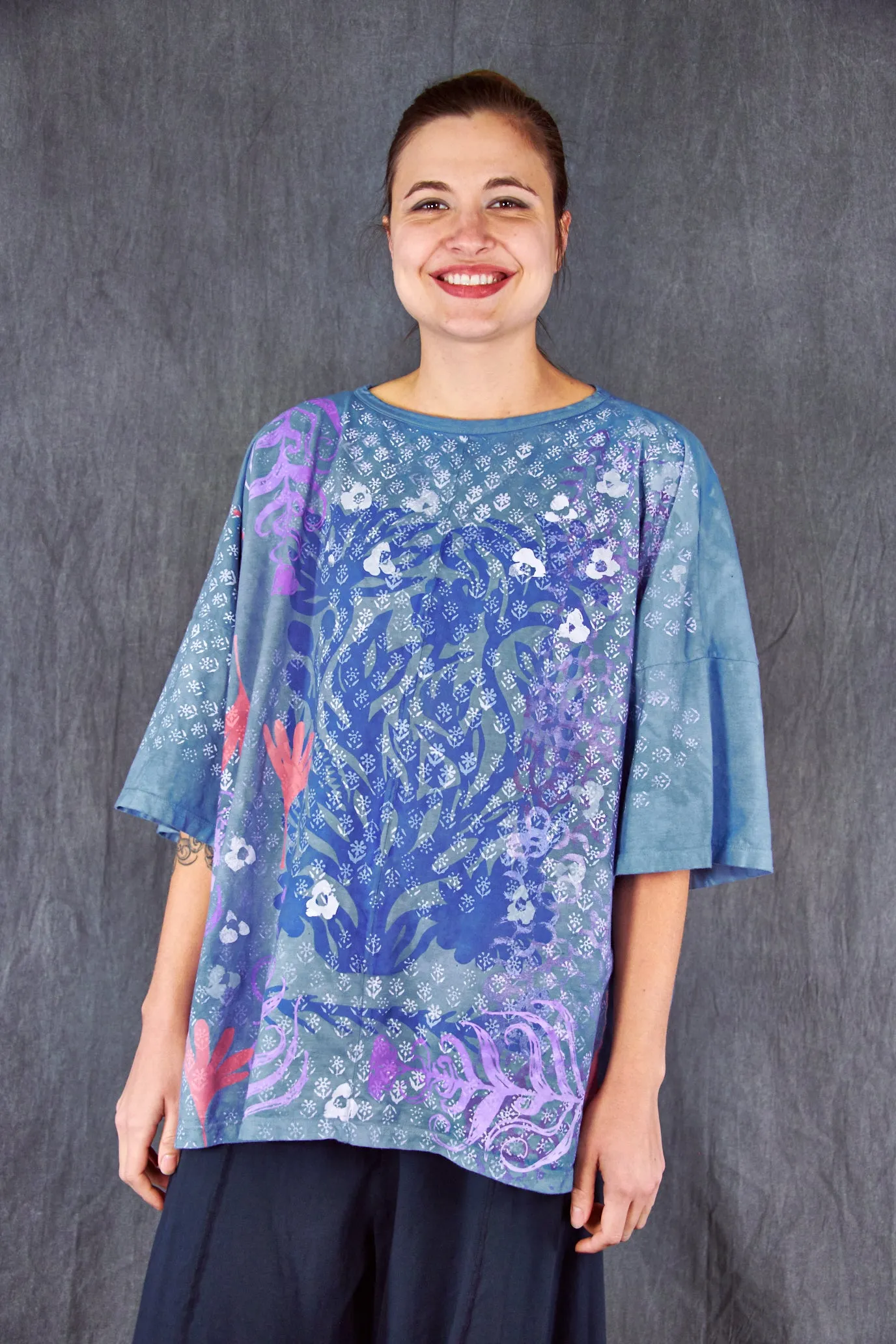 1236HD Line Tee-Cloud-Floral Cut Paper 28"L