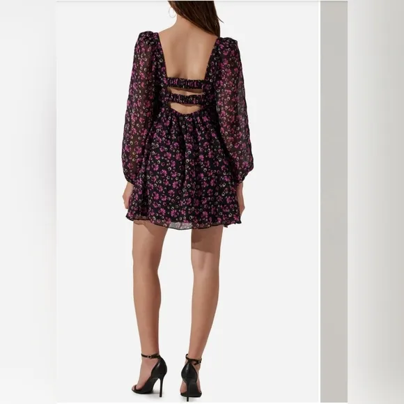 #151 ASTR the Label Floral back cutout long sleeve mini dress NWT
