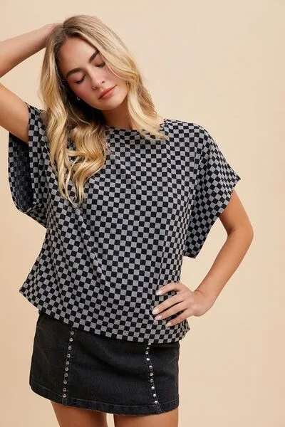 ANNIE WEAR CHECKERED ROUND NECK SHORT SLEEVE T-SHIRT