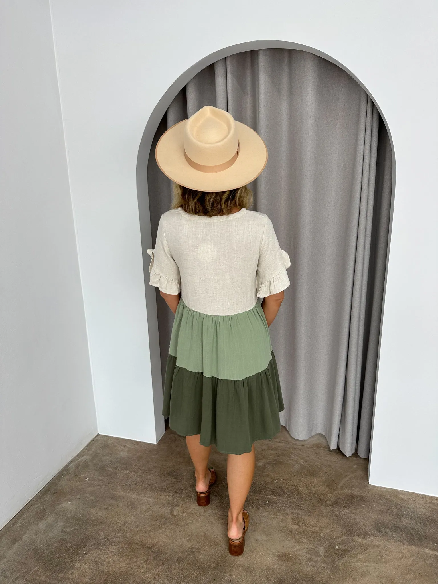 Bailey Dress -Beige/sage/khaki