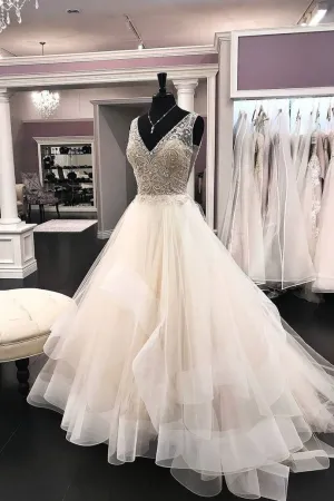 Beaded V-neckline Bride Wedding Gown Tulle Skirt with Netting Trim