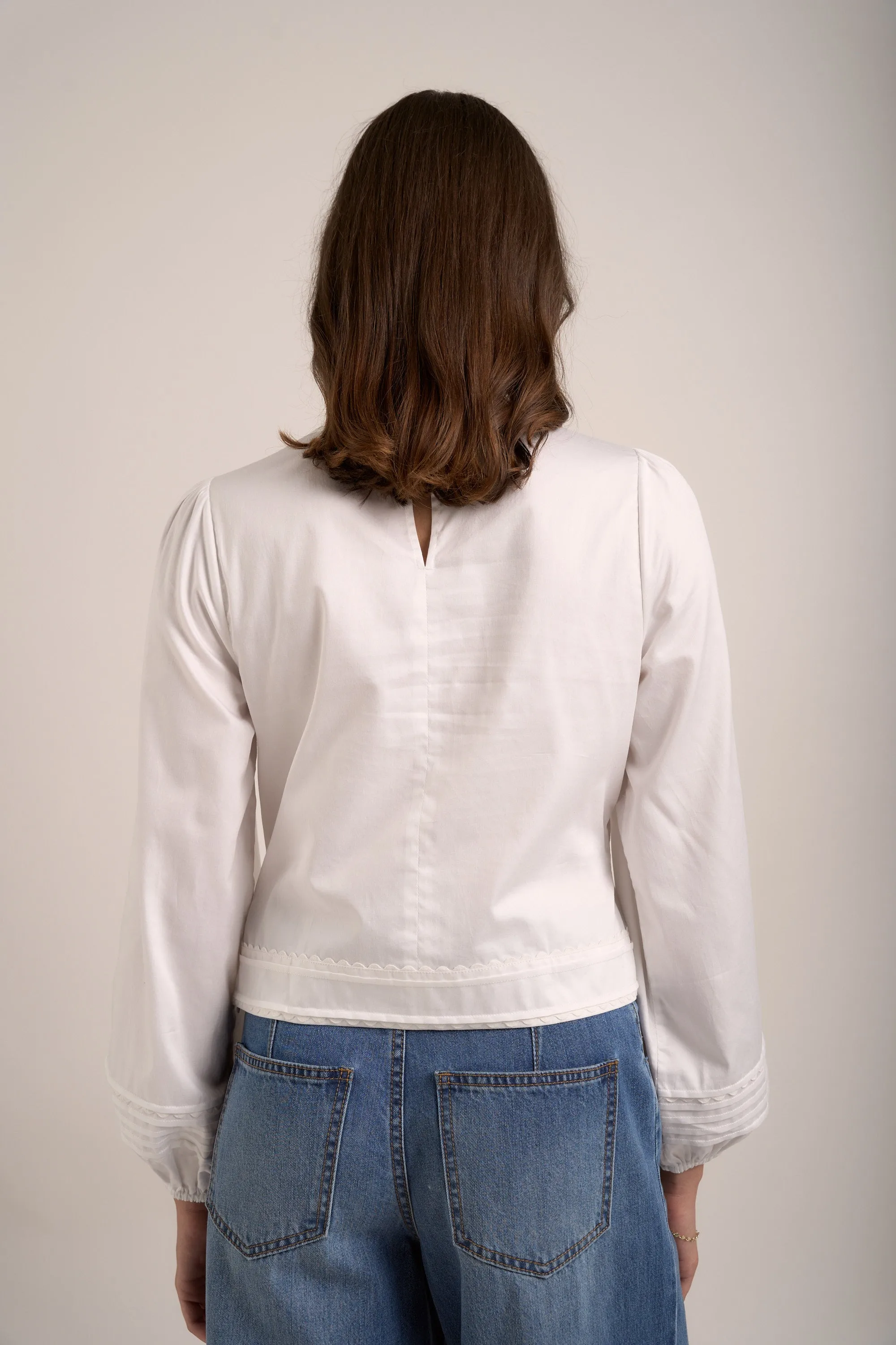 Birdie Scallop Detail Top