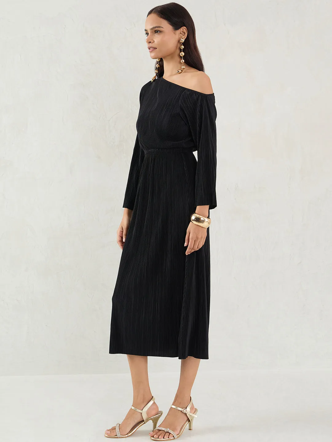 Black Plisse Off Shoulder Midi Dress