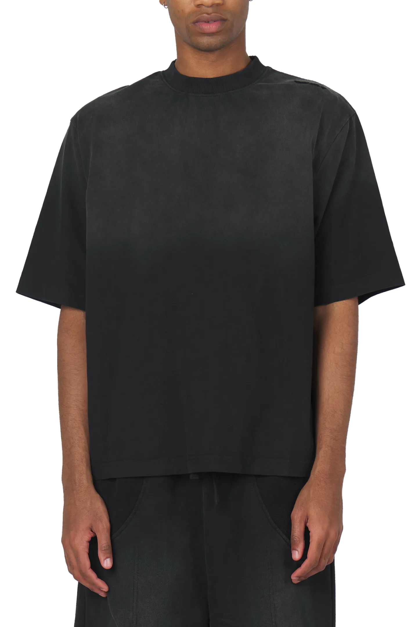 Black Tee