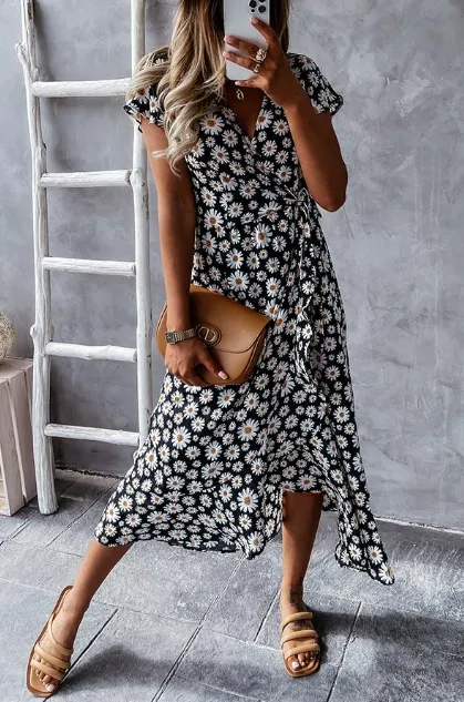 Chanelle - Daisy print midi dress