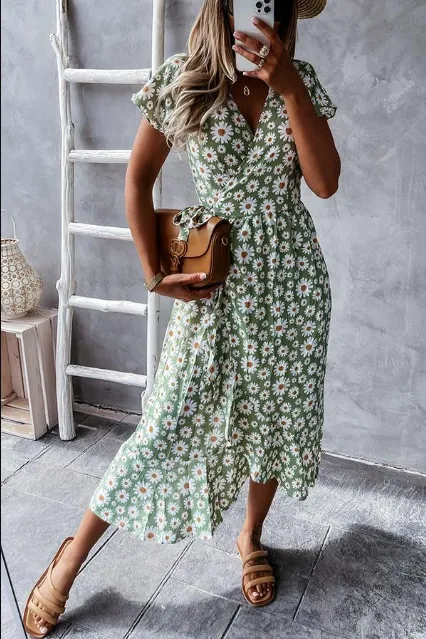 Chanelle - Daisy print midi dress