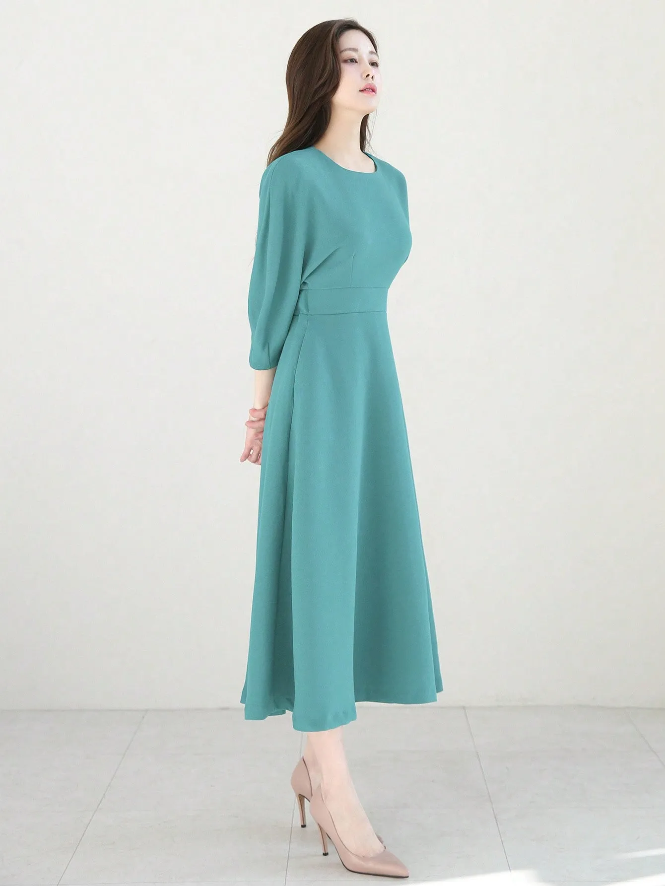 CM-DS771057 Women Elegant Seoul Style Solid Color Round Neck 3/4 Sleeve Midi Dress - Green