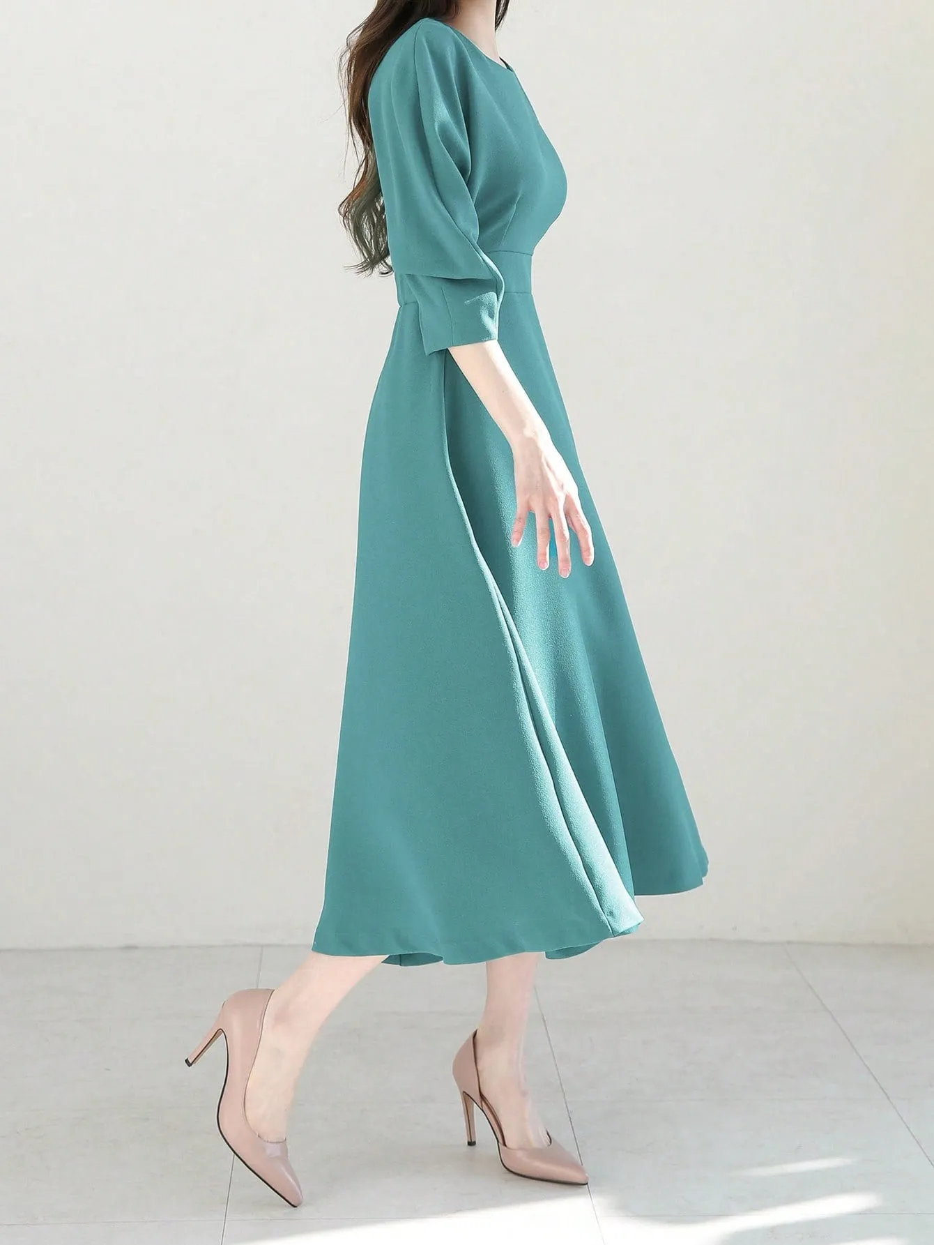 CM-DS771057 Women Elegant Seoul Style Solid Color Round Neck 3/4 Sleeve Midi Dress - Green