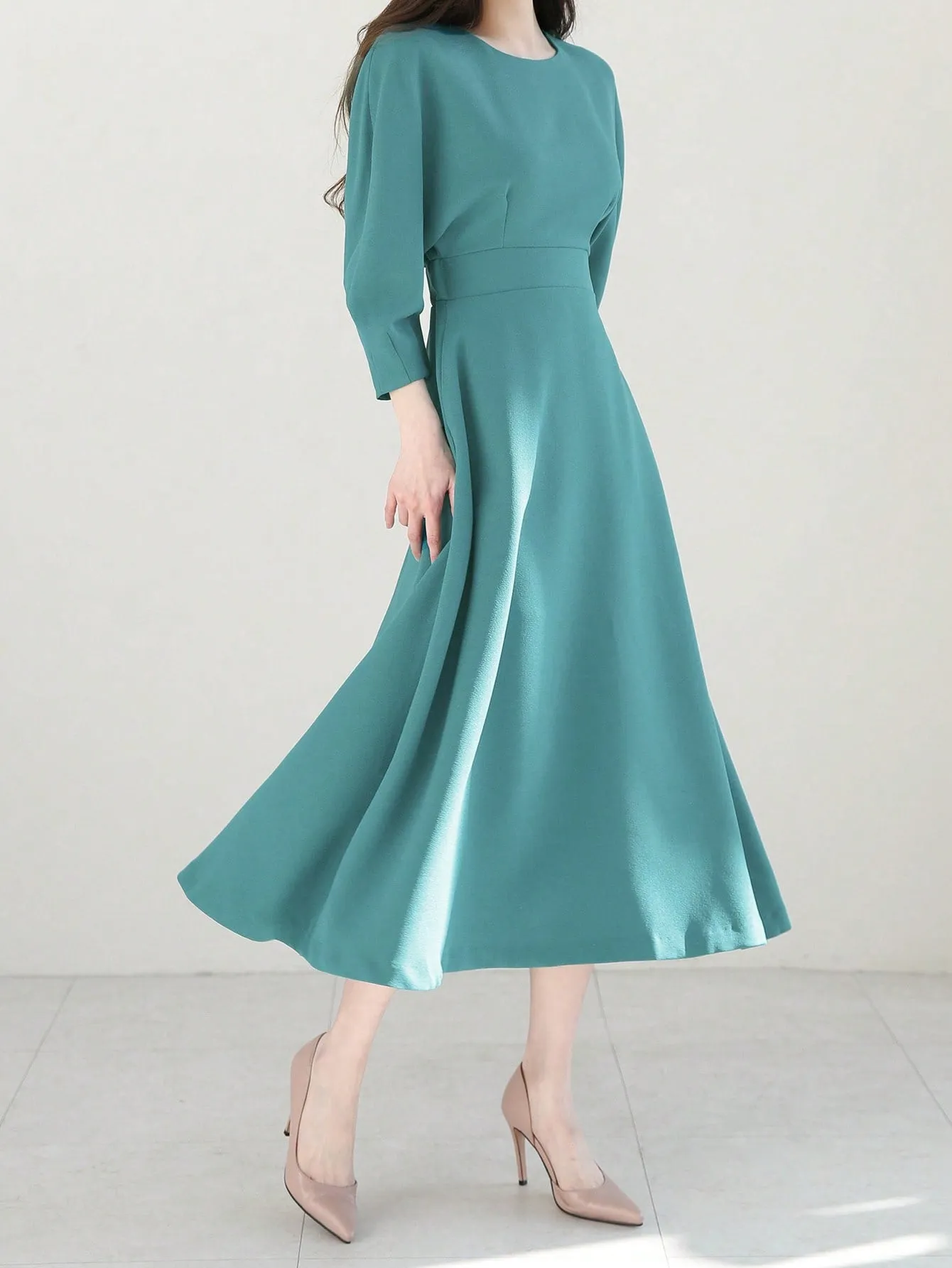 CM-DS771057 Women Elegant Seoul Style Solid Color Round Neck 3/4 Sleeve Midi Dress - Green