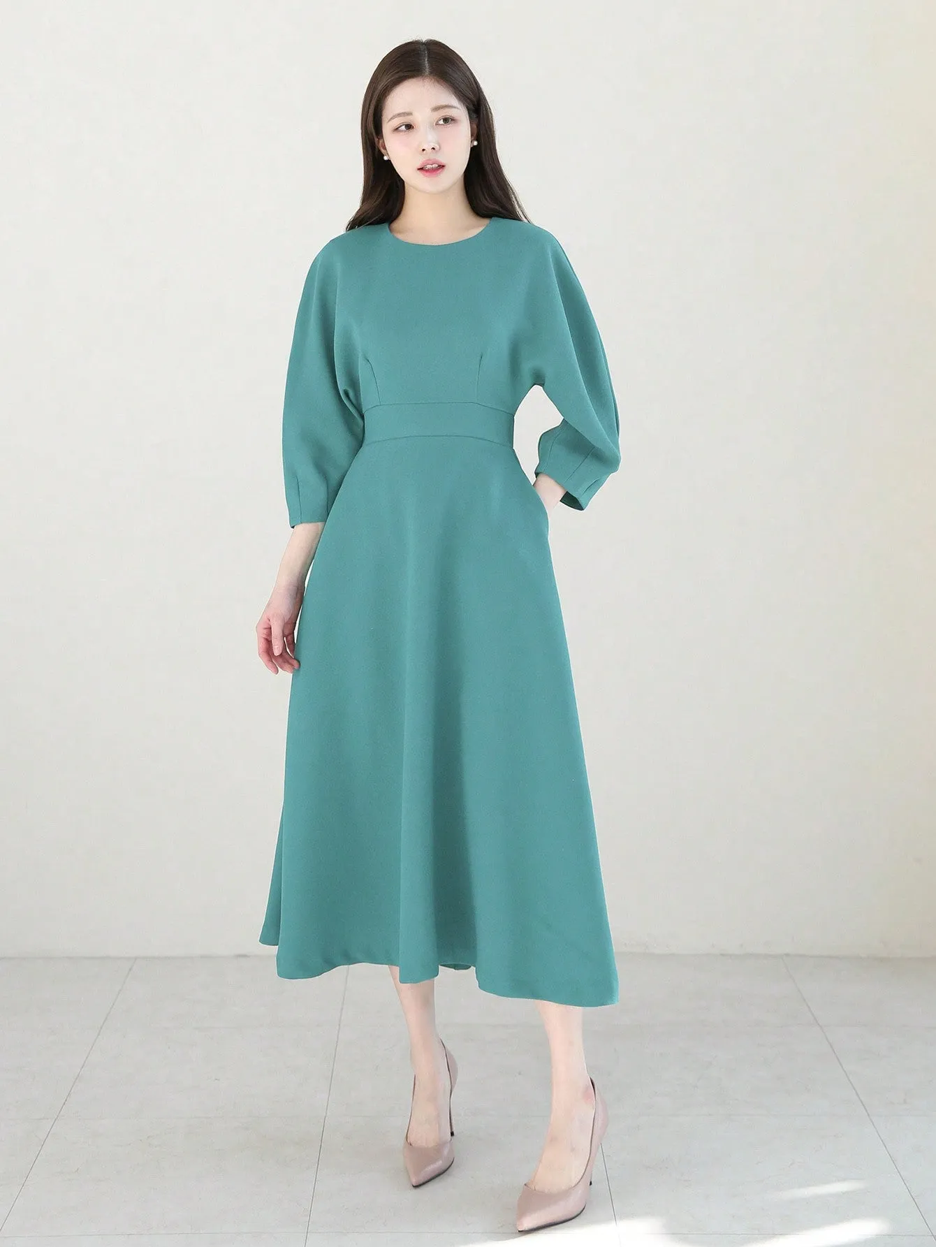 CM-DS771057 Women Elegant Seoul Style Solid Color Round Neck 3/4 Sleeve Midi Dress - Green