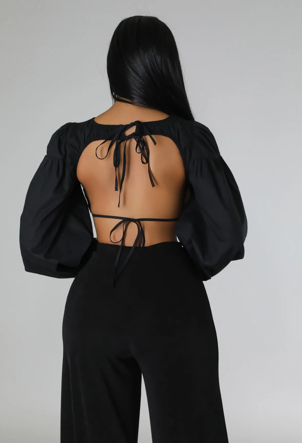 CROPPED BACKLESS TOP