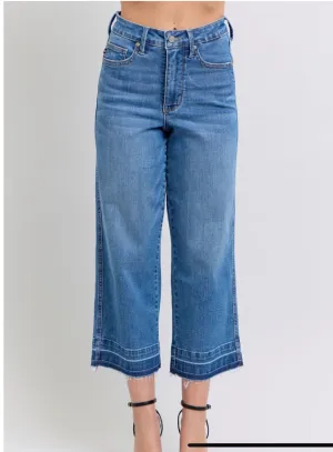 Judy Blue Tummy Control Cropped Jeans