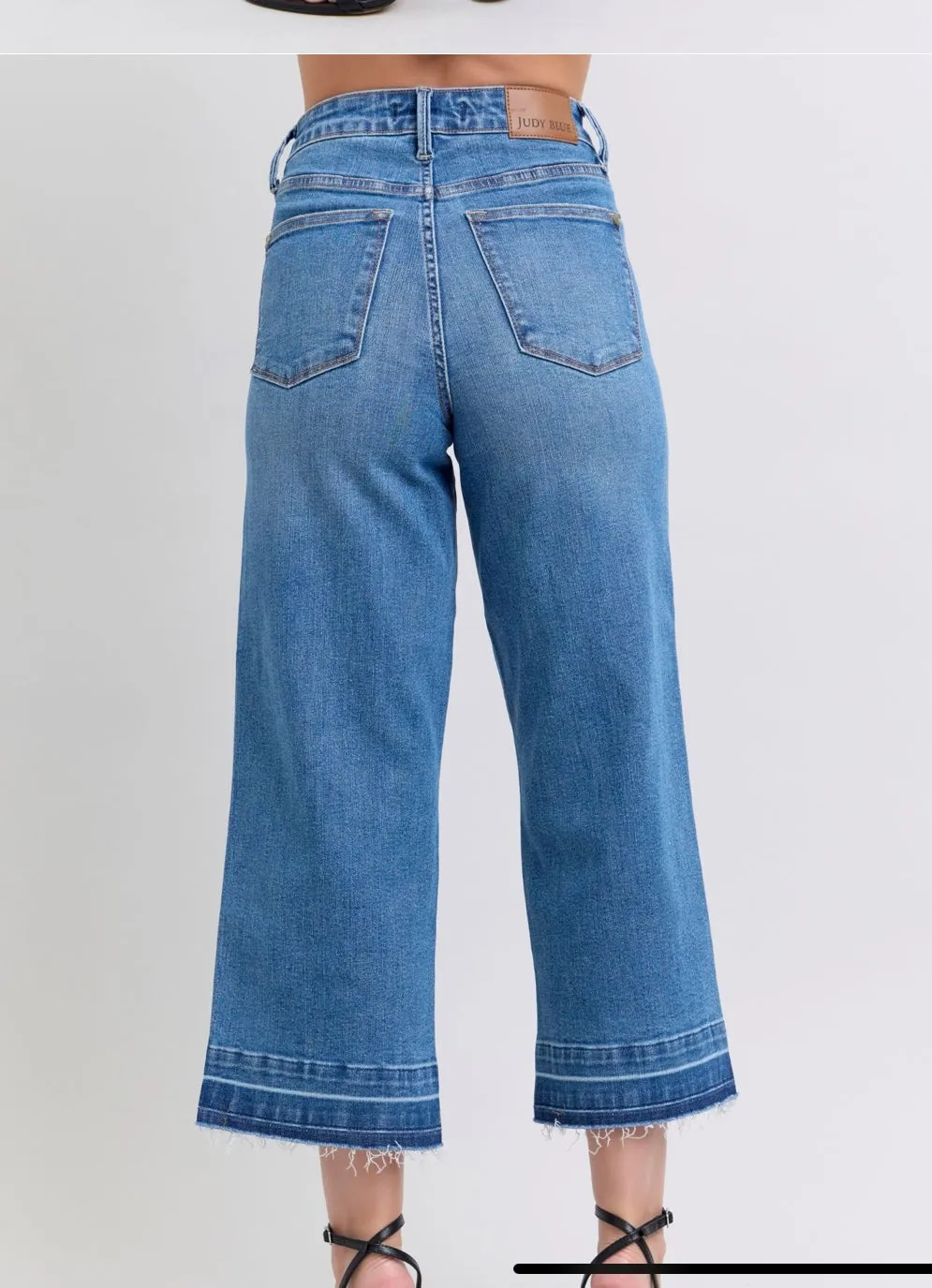 Judy Blue Tummy Control Cropped Jeans