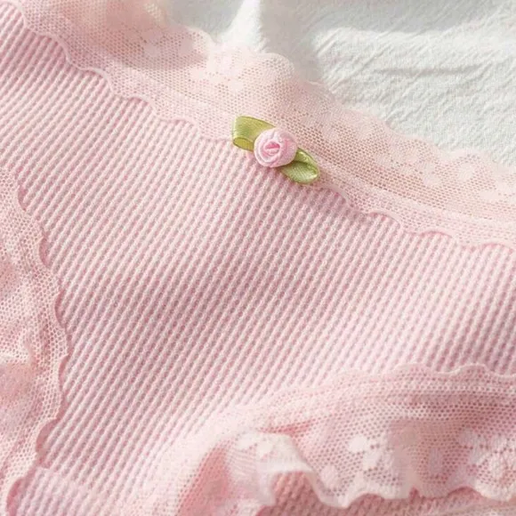 Lace Patchwork Seamless Triangle Panties