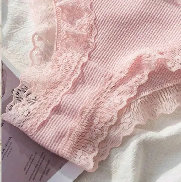 Lace Patchwork Seamless Triangle Panties