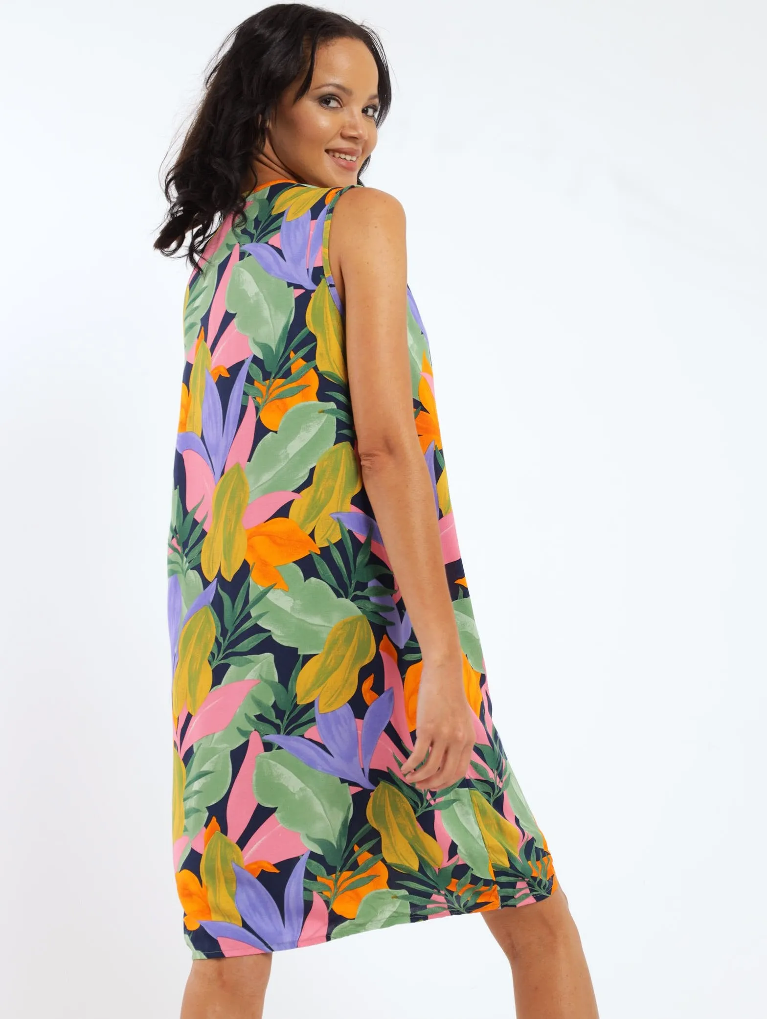 Ladies Sleeveless Shift Dress