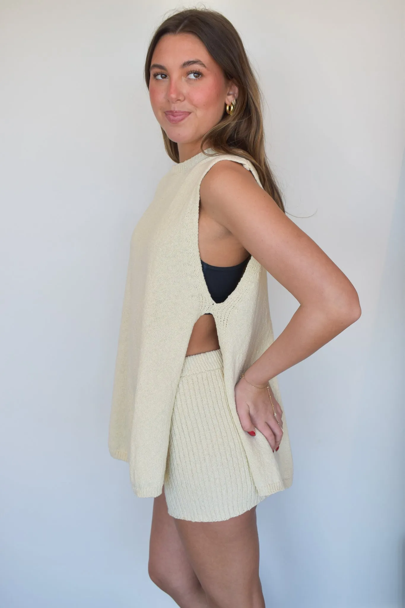 Long Line Sleeveless Knit Top- Natural