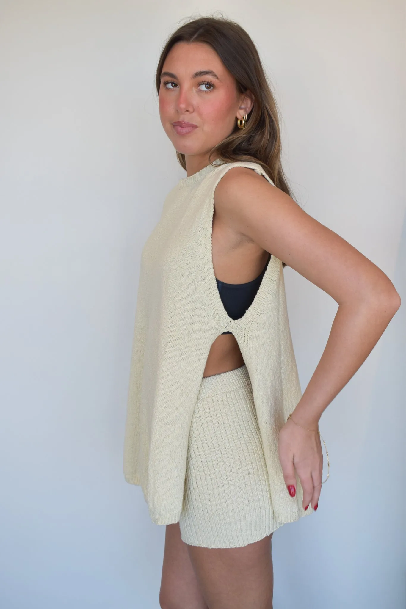Long Line Sleeveless Knit Top- Natural