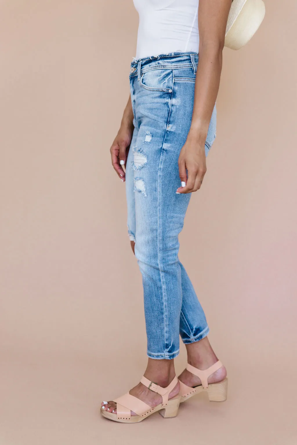 Love Me Straight Leg KanCan Jeans in Light Wash