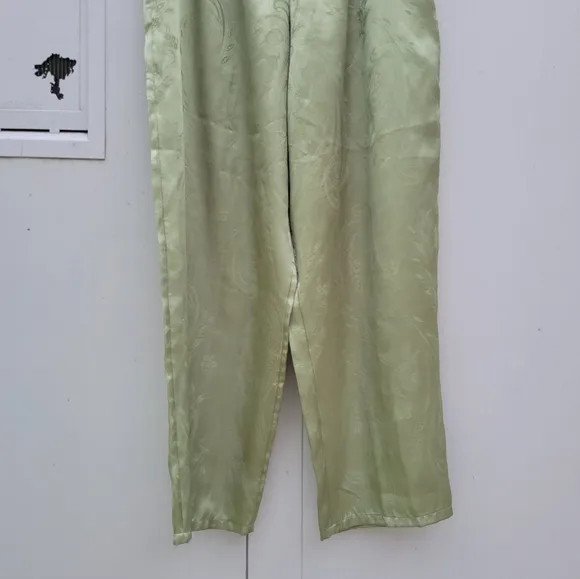 MORGAN TAYLOR INTIMATES OLIVE GREEN TWO PIECE SILK LIKE PAJAMA SET SIZE L WOMEN