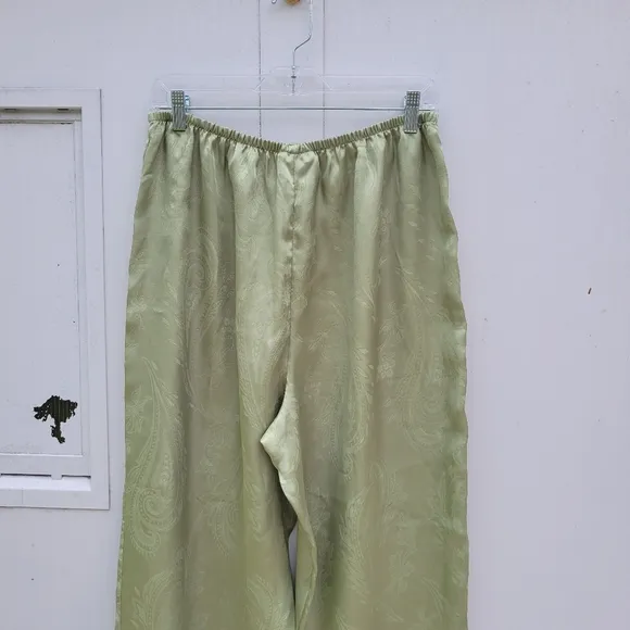 MORGAN TAYLOR INTIMATES OLIVE GREEN TWO PIECE SILK LIKE PAJAMA SET SIZE L WOMEN