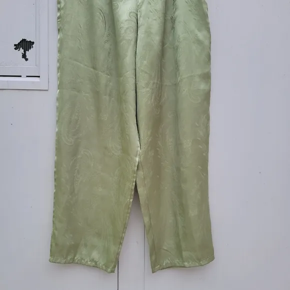 MORGAN TAYLOR INTIMATES OLIVE GREEN TWO PIECE SILK LIKE PAJAMA SET SIZE L WOMEN