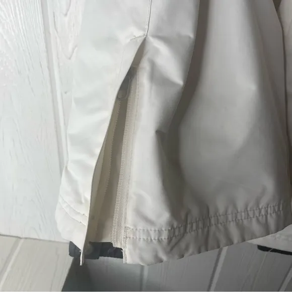 NWOT Columbia Snow Pants Medium Women’s Off White Omni-Tech Ski Snowboarding