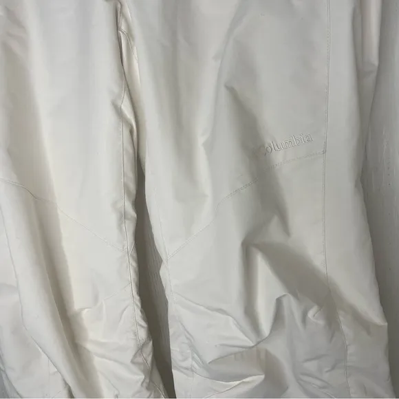 NWOT Columbia Snow Pants Medium Women’s Off White Omni-Tech Ski Snowboarding