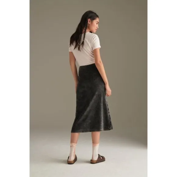 NWT Anthropologie Cloth &amp; Stone Beverly Bias Velvet Midi Skirt in Grey Size XS