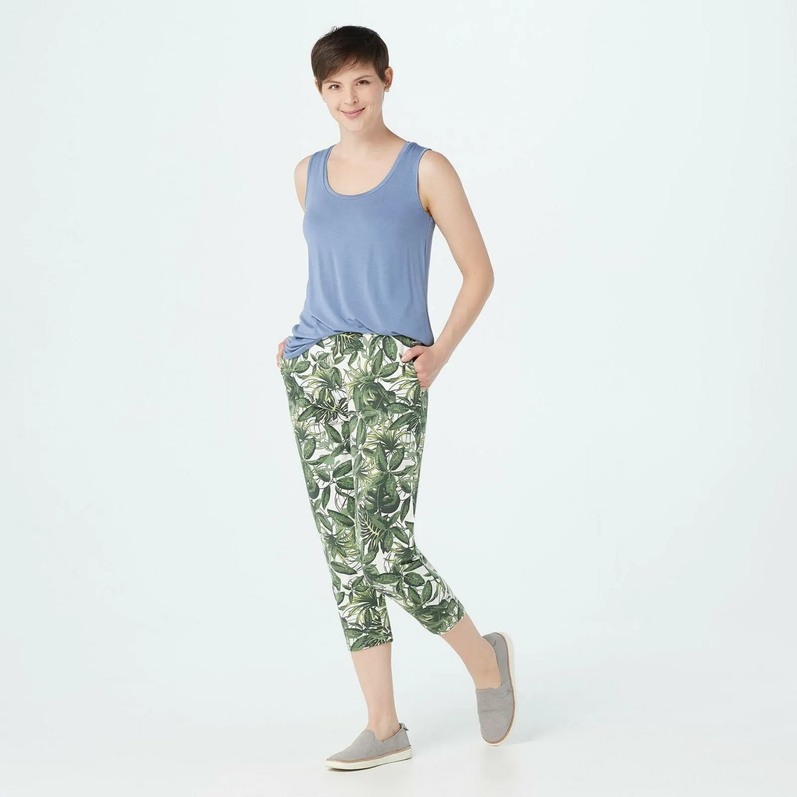 NWT Denim & Co. Plus Size Tropical French Terry Crop Pants. A376874-Plus 1X