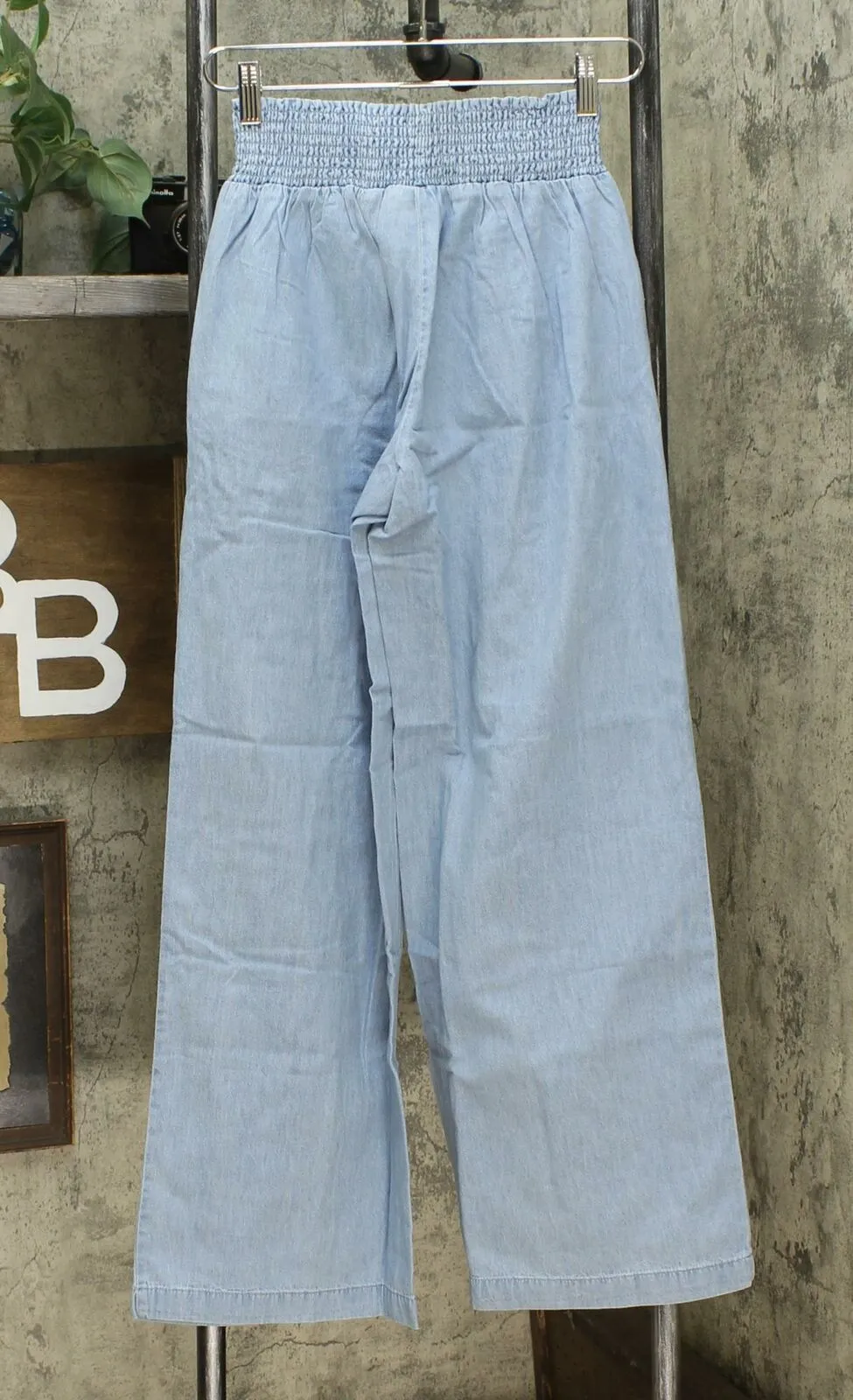 NWT DG2 By Diane Gilman Womens Smocked Palazzo Cotton Jeans Pants. 680780 Small
