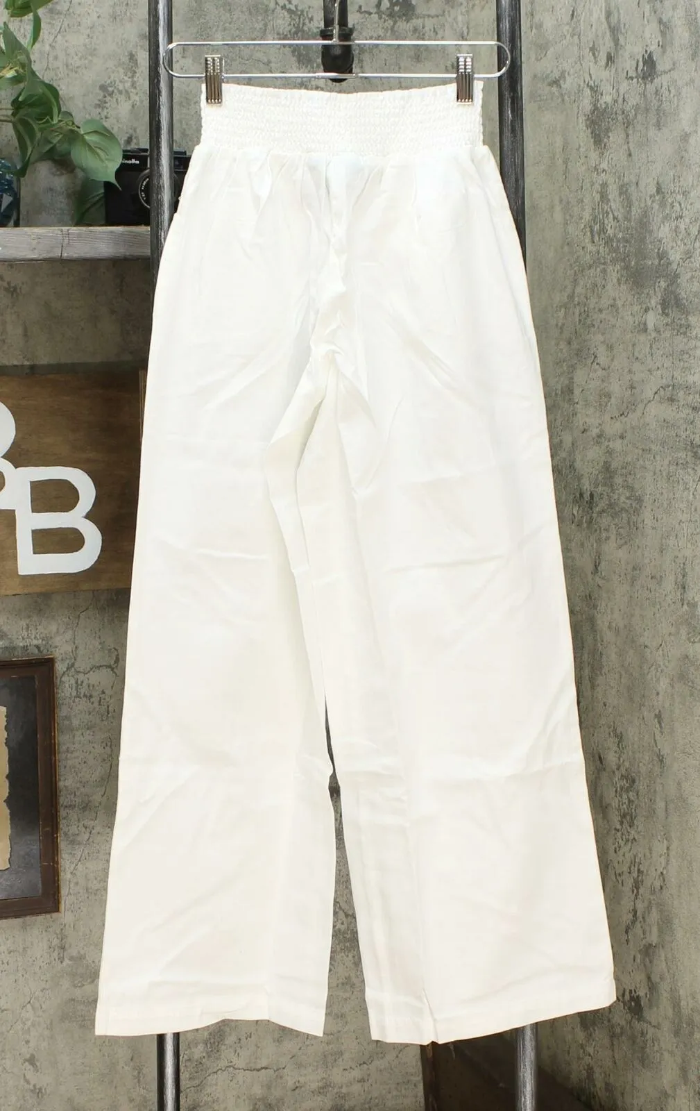 NWT DG2 By Diane Gilman Womens Smocked Palazzo Cotton Jeans Pants. 680780 Small