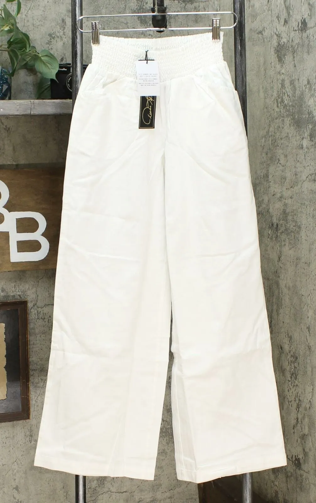 NWT DG2 By Diane Gilman Womens Smocked Palazzo Cotton Jeans Pants. 680780 Small