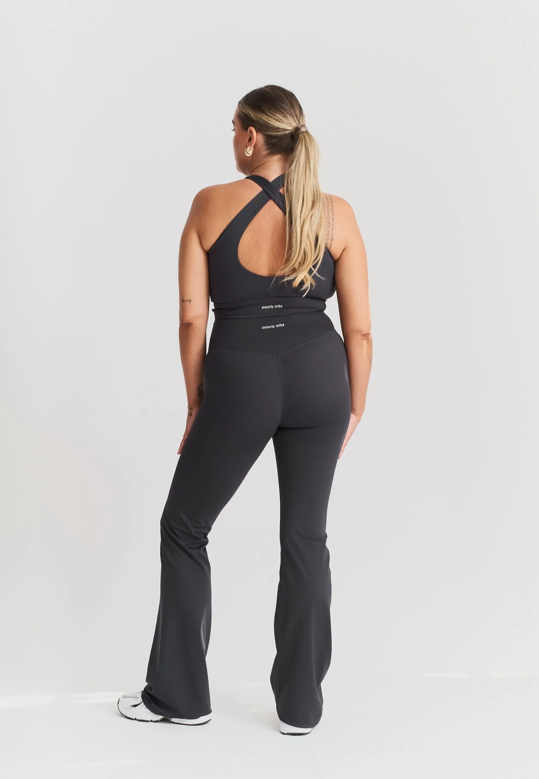 Softsculpt V-neck Cross Back Bra - Asphalt Grey