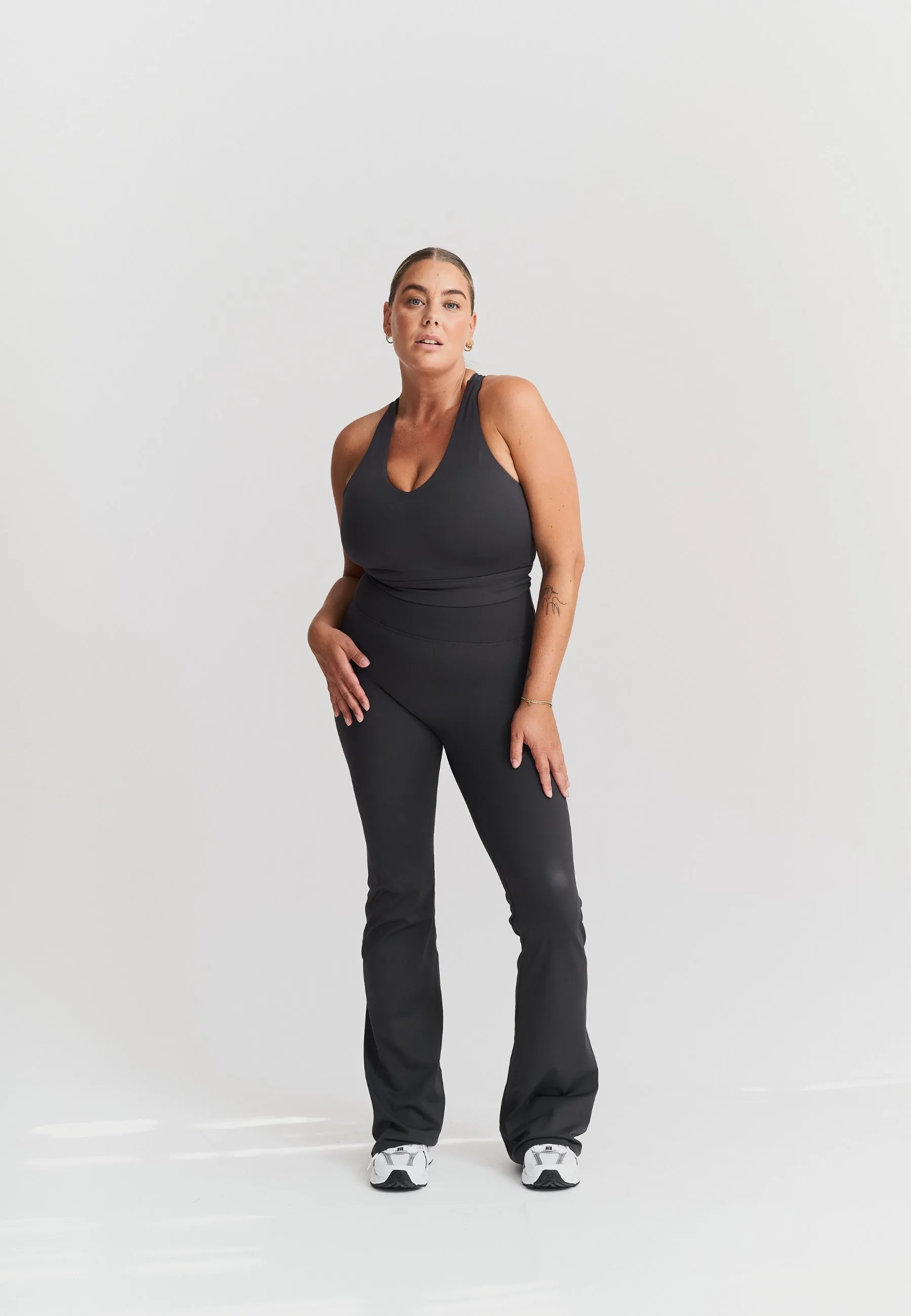 Softsculpt V-neck Cross Back Bra - Asphalt Grey