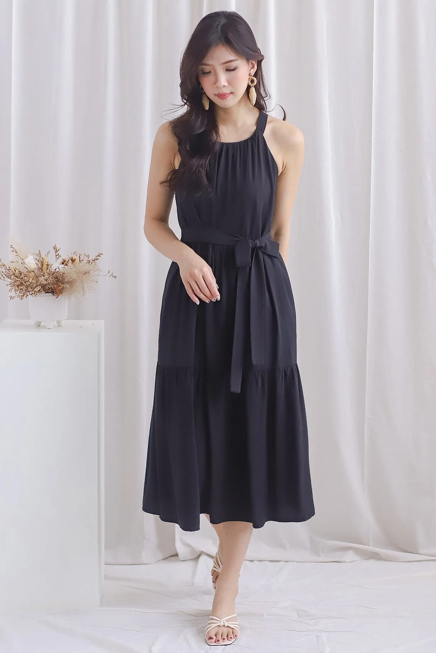 Sora Halter Neck Tier Midi Dress In Black