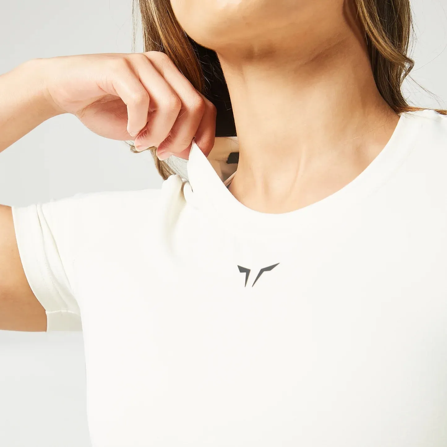SQUATWOLF ESSENTIAL CROPPED TEE