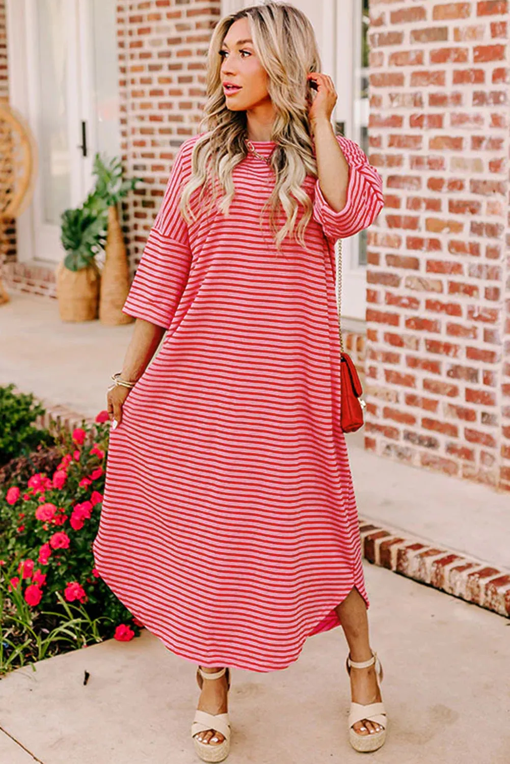 Striped Shift T-Shirt Dress with 3/4 Sleeves and Round Hem