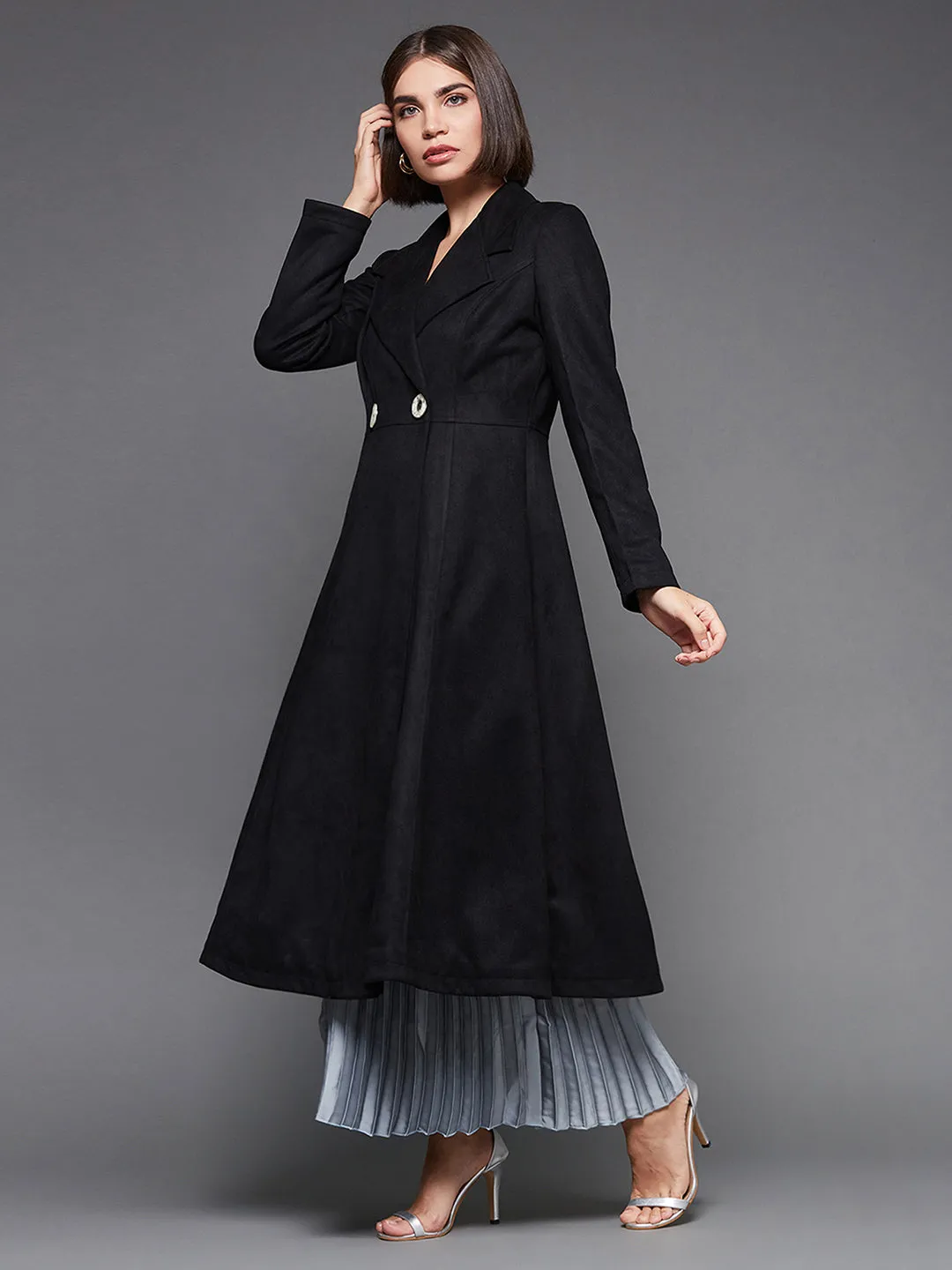 Women's Black Solid V-Neck Full Sleeves Side Pocketed Polyester Double Breasted Longline Blazer Jacket