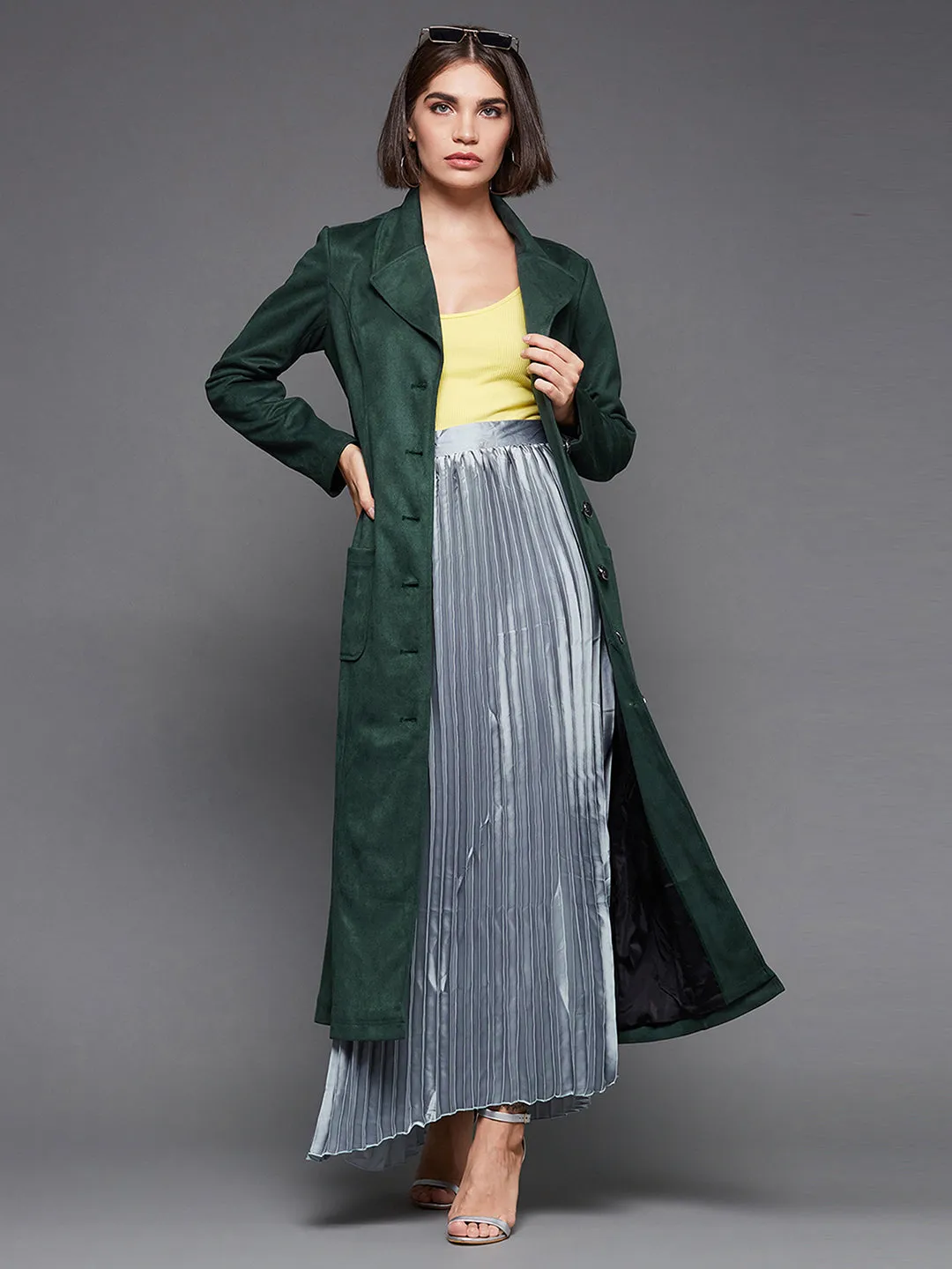 Women's Dark Green Solid V-Neck Full Sleeves Patched Pocketed Polyester Button Down Longline Winter Wear Blazer Jacket